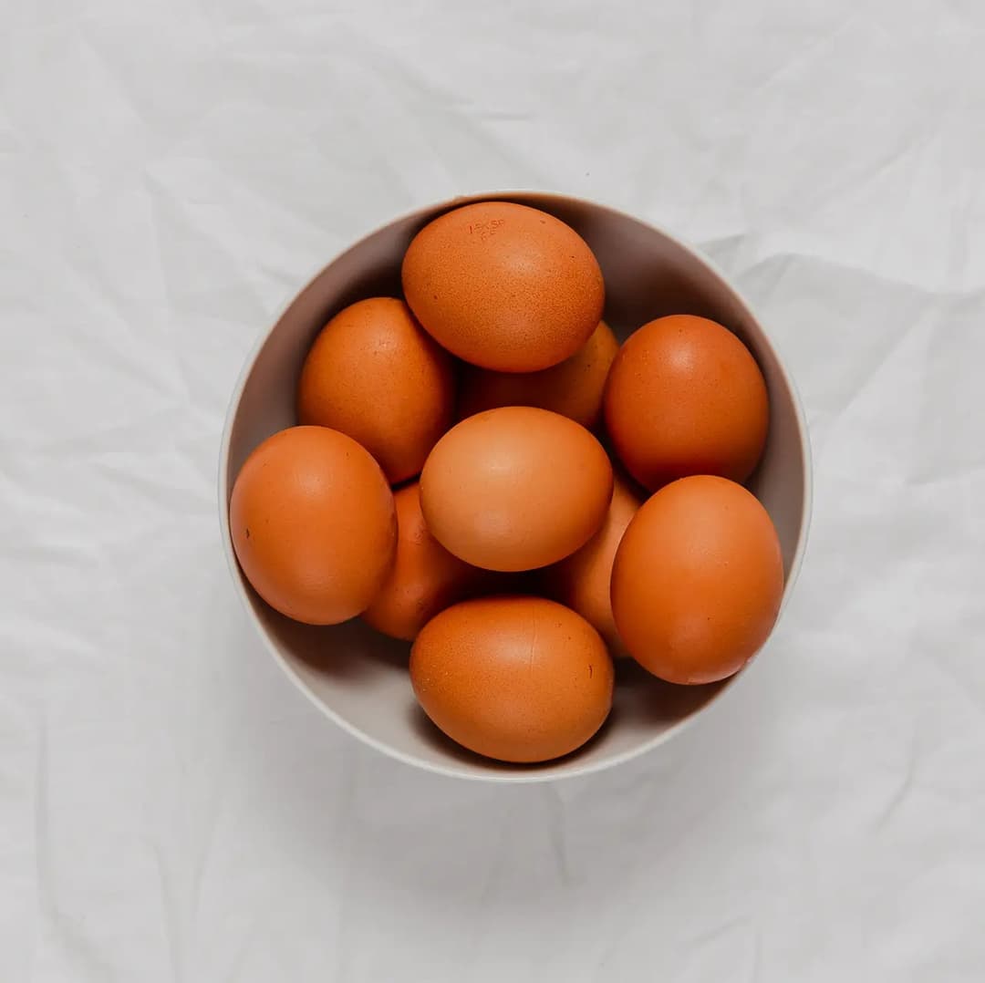 Product image: https://ywyaxieju1yyvemh.public.blob.vercel-storage.com/images/products/Vajcia%20Miska%201920x1280%20%281%29-IhslgCA4xJQc2XsEpUyyVElv0cM3HA.jpg